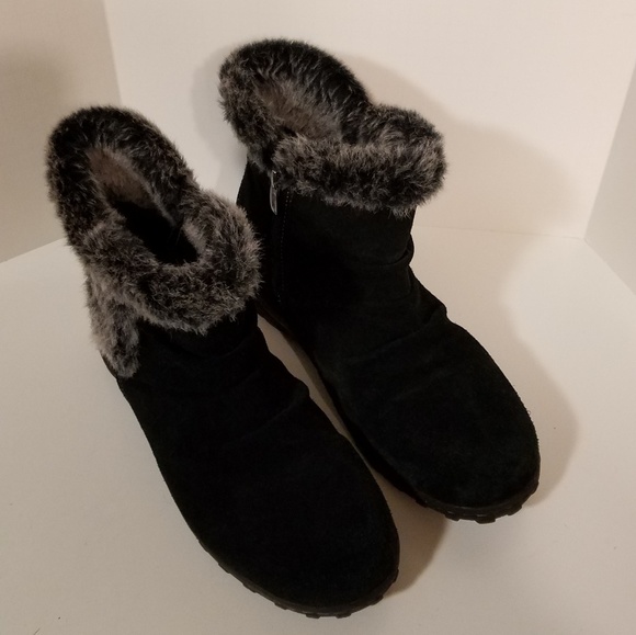 Khombu Shoes - Khombu Lisa Style Suede Ankle Boots